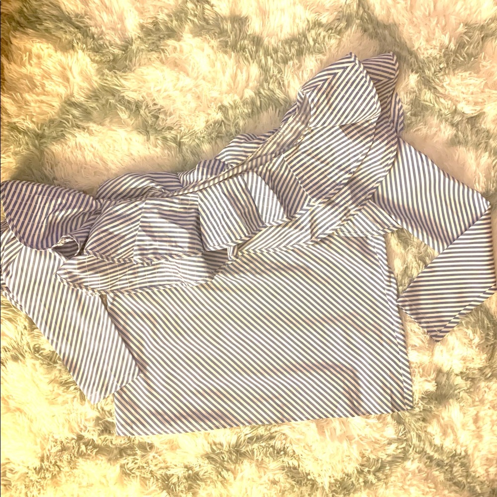 Stripped ruffle top